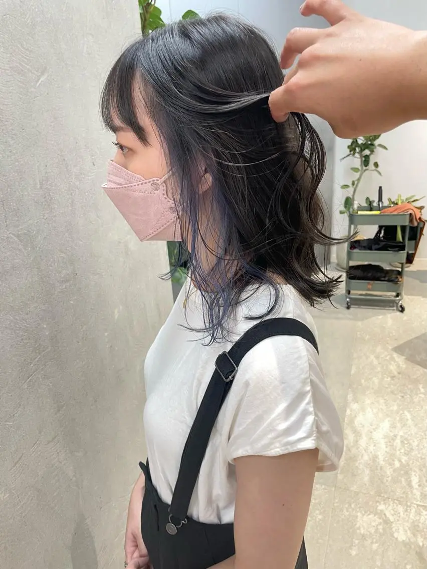 ショート カラー 黒髪 ブルーカラー ブルーブラック インナーカラー カット ヘアカラー Le/a谷町 野上幹太のヘアスタイル
