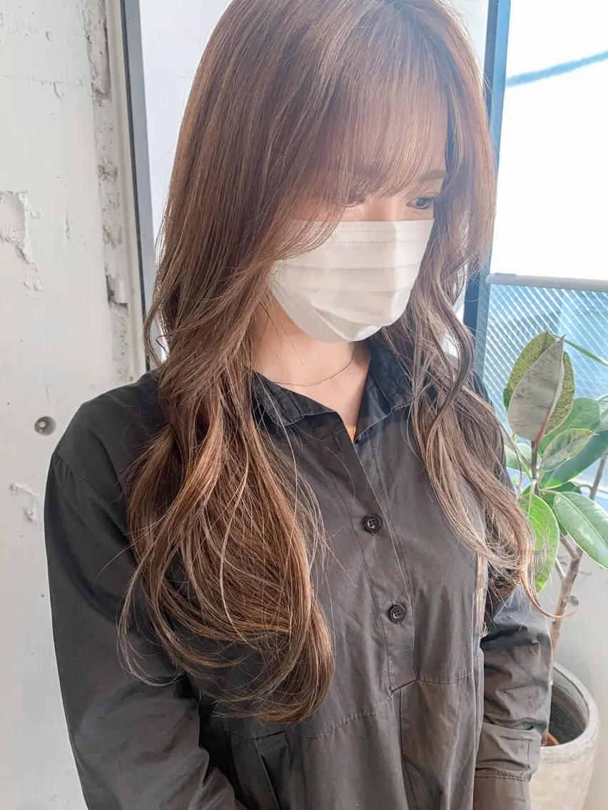 ロング カラー ヘアアレンジ 透明感カラー ハイライトカラー ハイライト ヘアカラー トリートメント yuka .のヘアスタイル