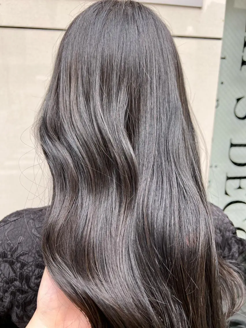 ロング カラー ベージュカラー グレージュ オリーブベージュ オリーブカラー オリーブグレージュ カット ヘアカラー トリートメント 艶髪 ♡Tomiyaのヘアスタイル
