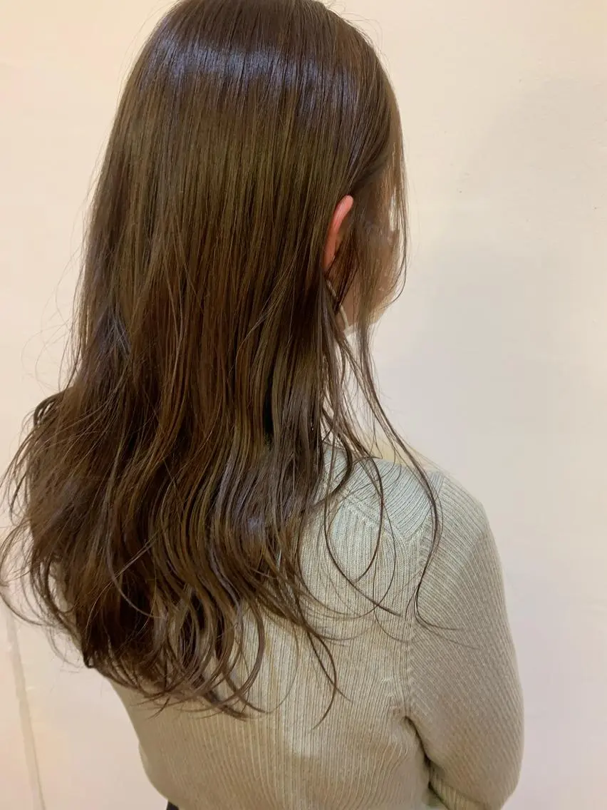 セミロング カラー ベージュカラー 透明感カラー cana 札幌レイヤースタイルのヘアスタイル