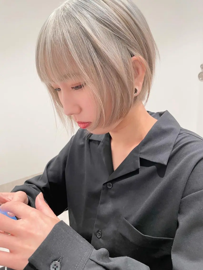 ショート カラー ベージュカラー ブリーチ ミルクティーベージュ カット ヘアカラー トリートメント ヘアセット センスをお届けします 大谷将生infpのヘアスタイル