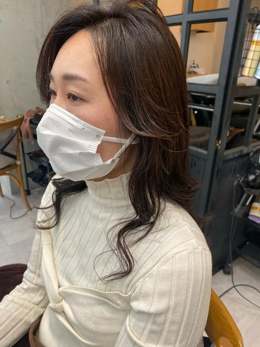 セミロング カラー トリートメント 似合う髪型見つけます AYAKAのヘアスタイル