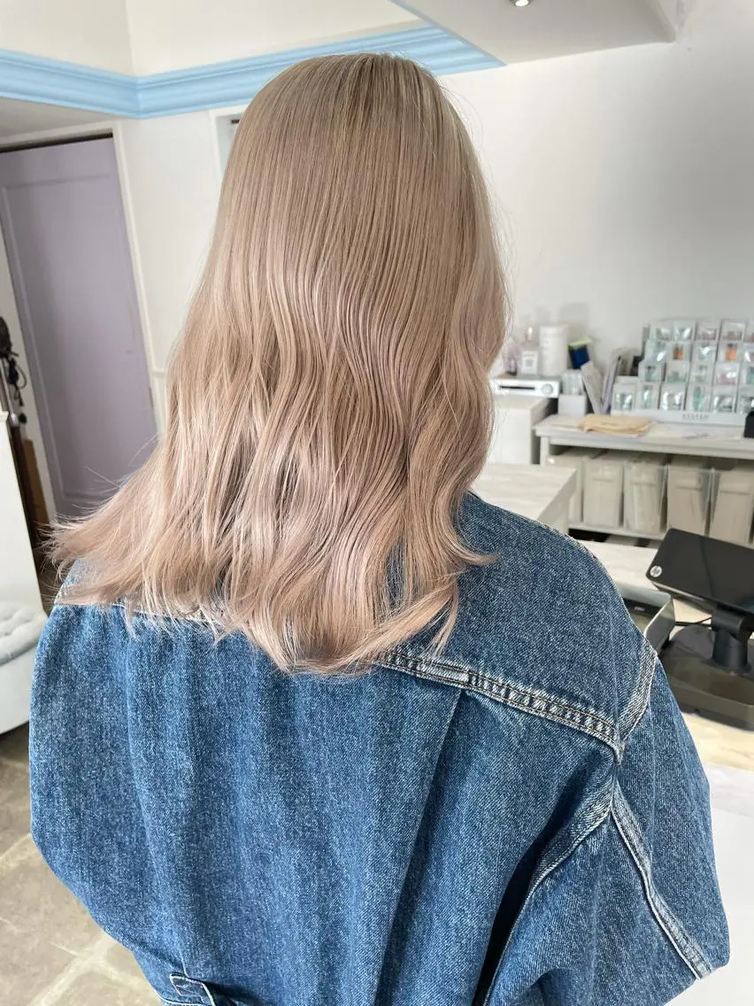ロング Lit.豊橋 夏目のヘアスタイル