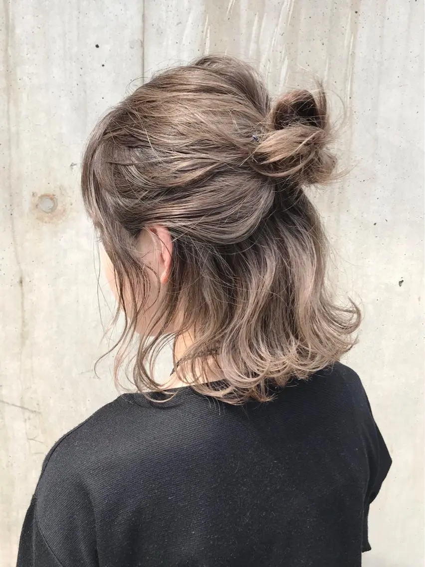 ショート カラー グレージュ ハイライトカラー ボブ ハイライト カット ヘアカラー ボブ・レイヤーカット 吉敷航一のヘアスタイル