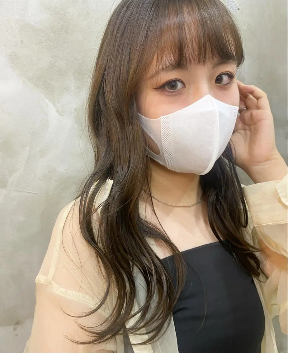 ロング カラー ヘアアレンジ ベージュカラー ブリーチ ブリーチなしカラー オリーブベージュ 志賀 あずみのヘアスタイル