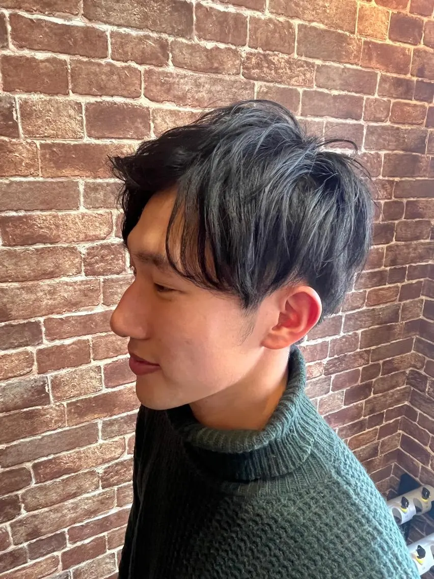 ミディアム カラー パーマ ヘアアレンジ メンズ キッズ ネイル マツエク・マツパ アイブロウ ミディアムパーマ メンズハイライト メンズパーマ ブラウンカラー ケアカラー 久木原 ゆりのヘアスタイル