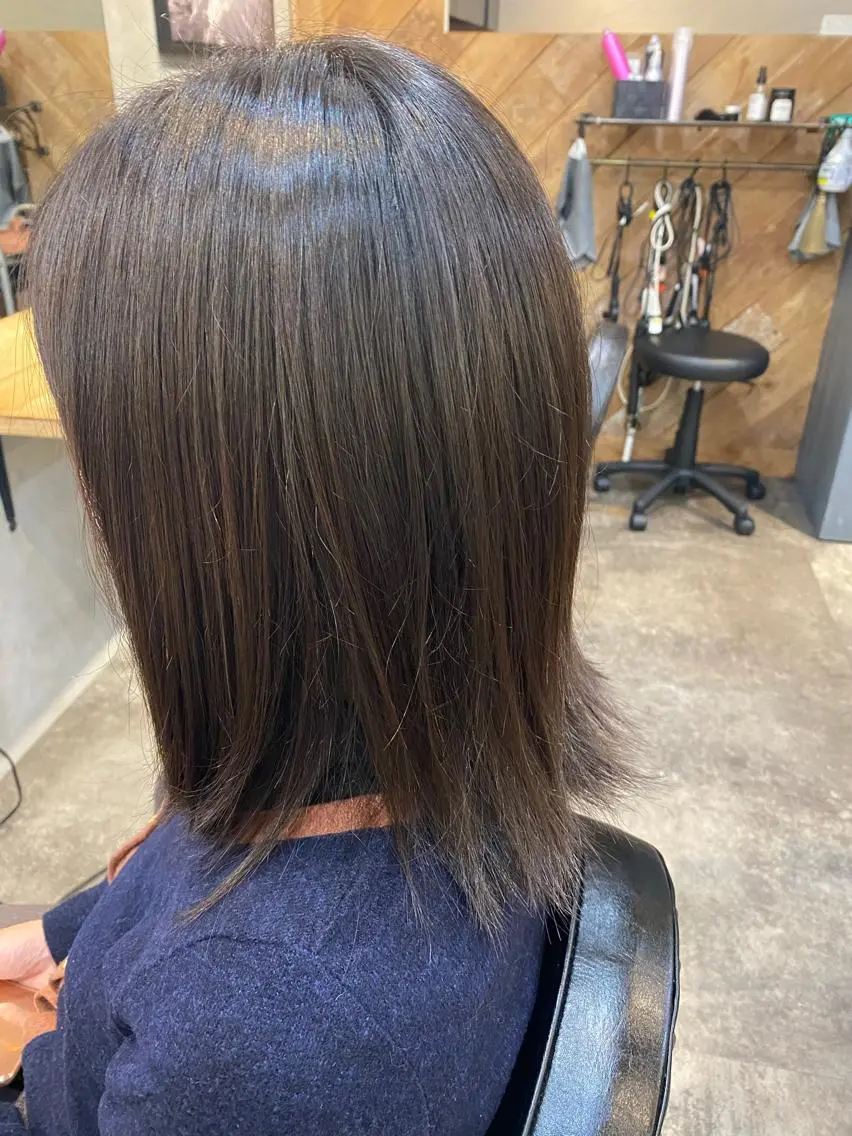 ミディアム 小山 奏良のヘアスタイル