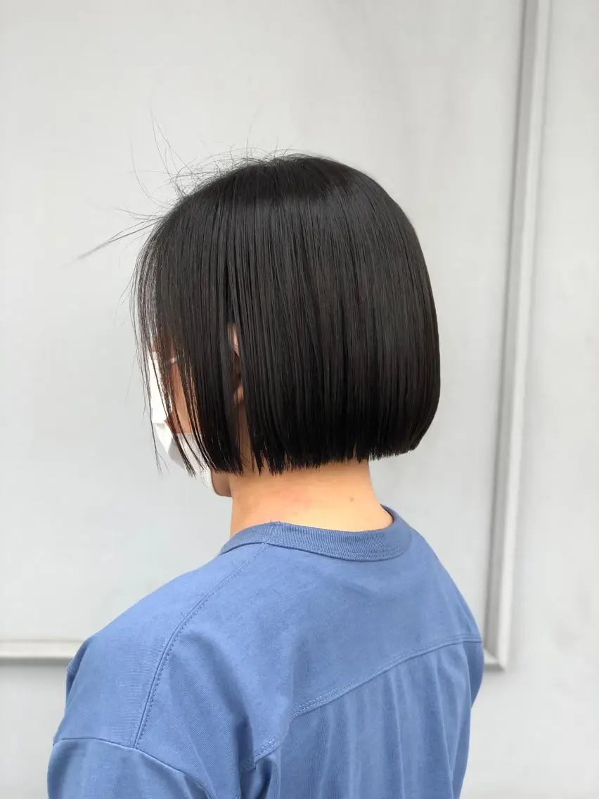 ミディアム カット 縮毛矯正 若泉 真梨のヘアスタイル