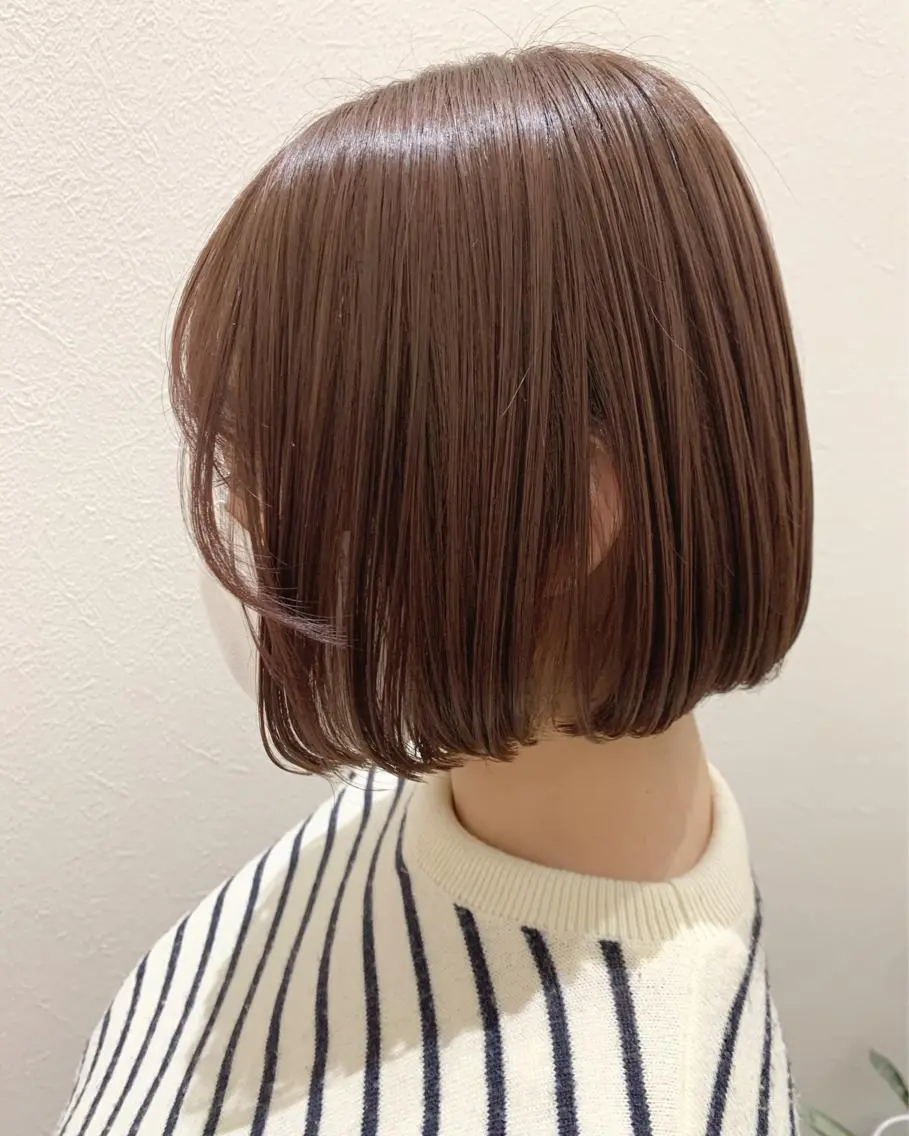 ショート カラー ベージュカラー ブリーチ ラベンダーカラー ラベンダーベージュ ブリーチなしカラー hubhair レイヤー/透明感のヘアスタイル