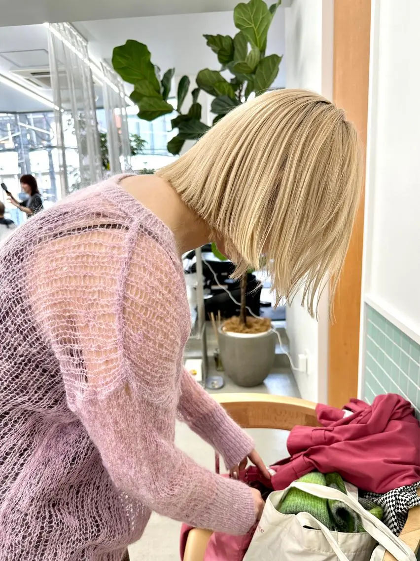 ショート カラー ベージュカラー 抜きっぱなしブロンド ブロンド ブロンドベージュ ヘアカラー トリートメント ボブ/レイヤー/ケア パーマ/リュウタのヘアスタイル