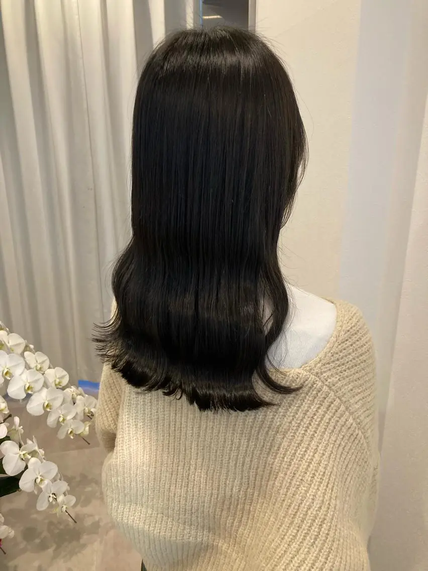 セミロング カット ヘアカラー トリートメント ✨色持ちの良い艶 カラー✨蟹江真世のヘアスタイル