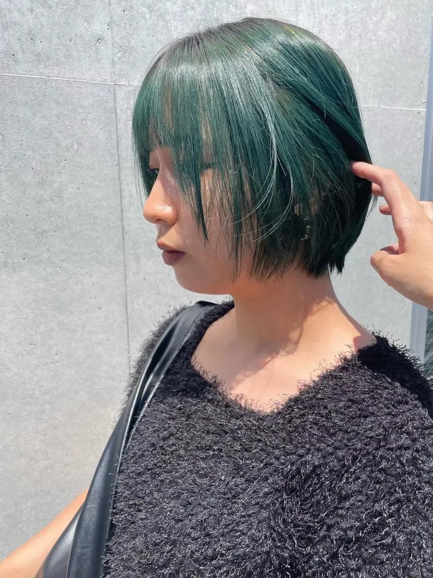 ミディアム カラー インナーカラー 推し ブリーチ  髪質改善のヘアスタイル