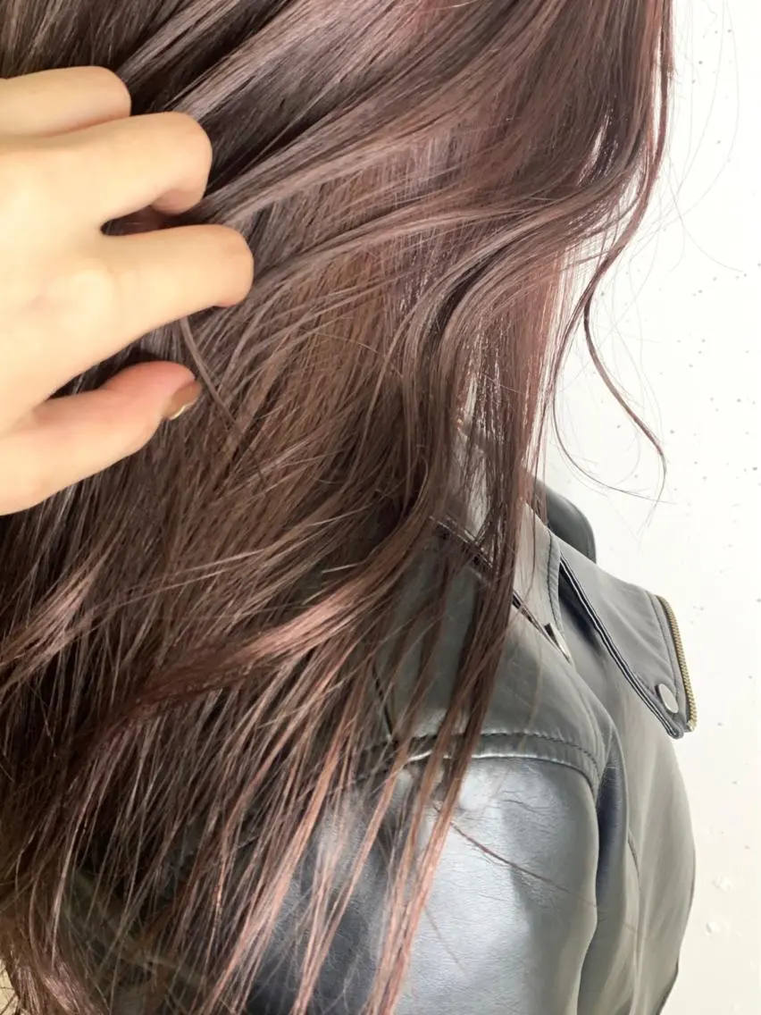 ロング カラー 透明感カラー グレージュ ピンクカラー raika .のヘアスタイル
