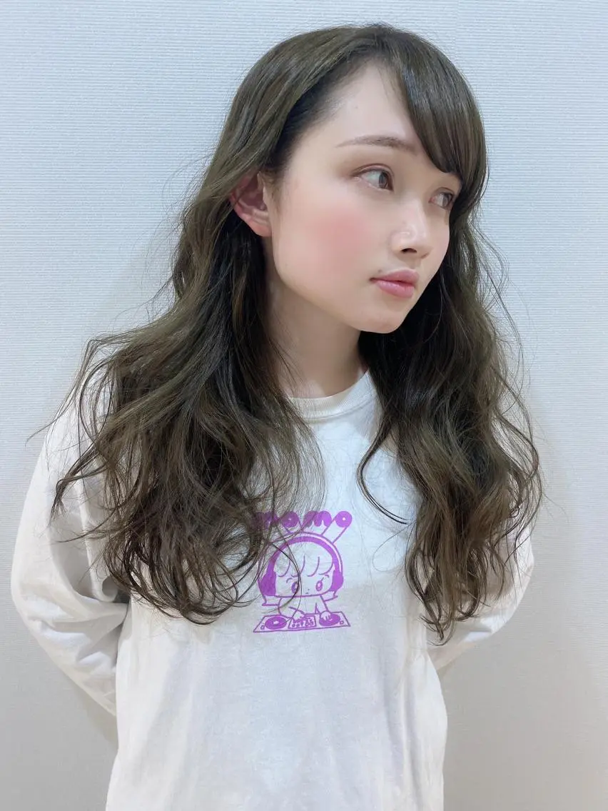 ロング カラー カット ヘアカラー トリートメント 💙美髪救世主💙 関華蓮のヘアスタイル