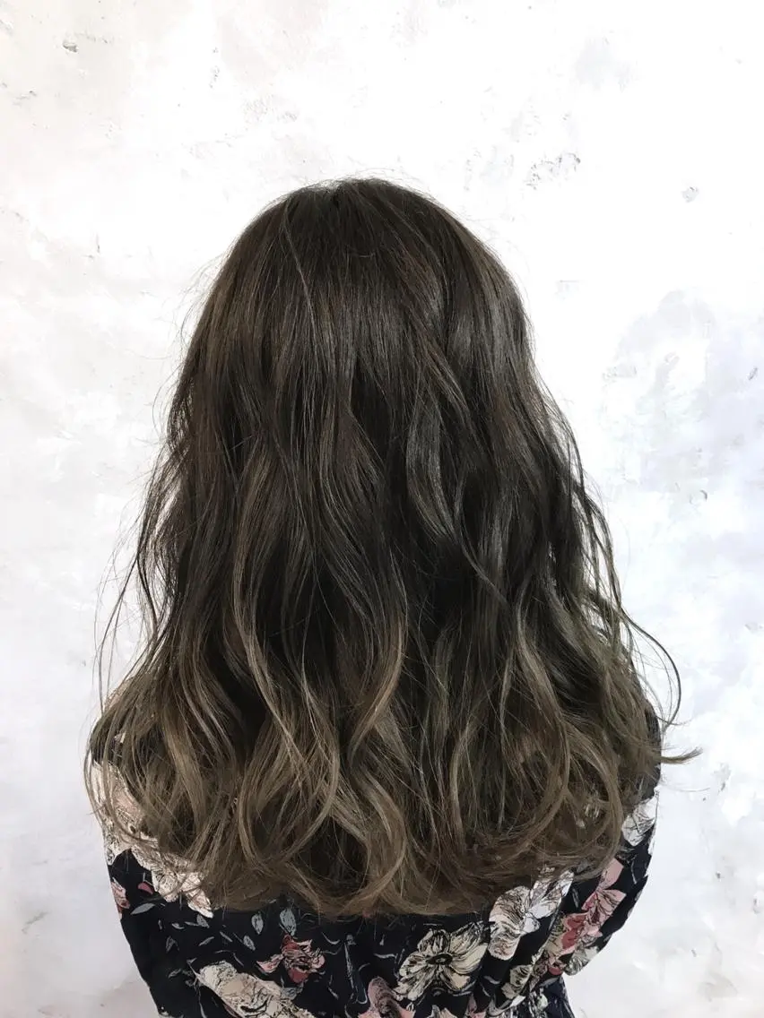 ミディアム カラー グラデーションカラー lok[ロク] 高田馬場のヘアスタイル