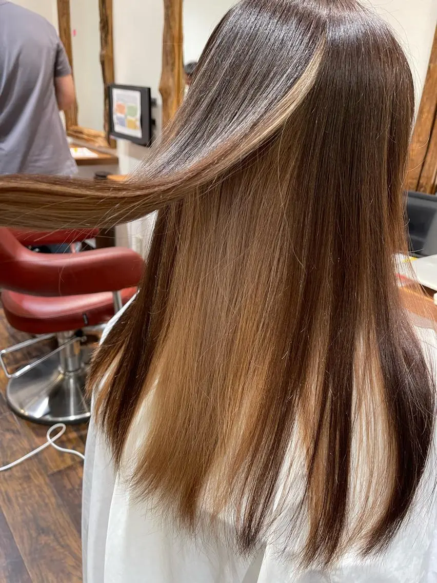 ロング カラー インナーカラー ヘアカラー 縮毛髪質改善カケル 透明感カラー✨のヘアスタイル