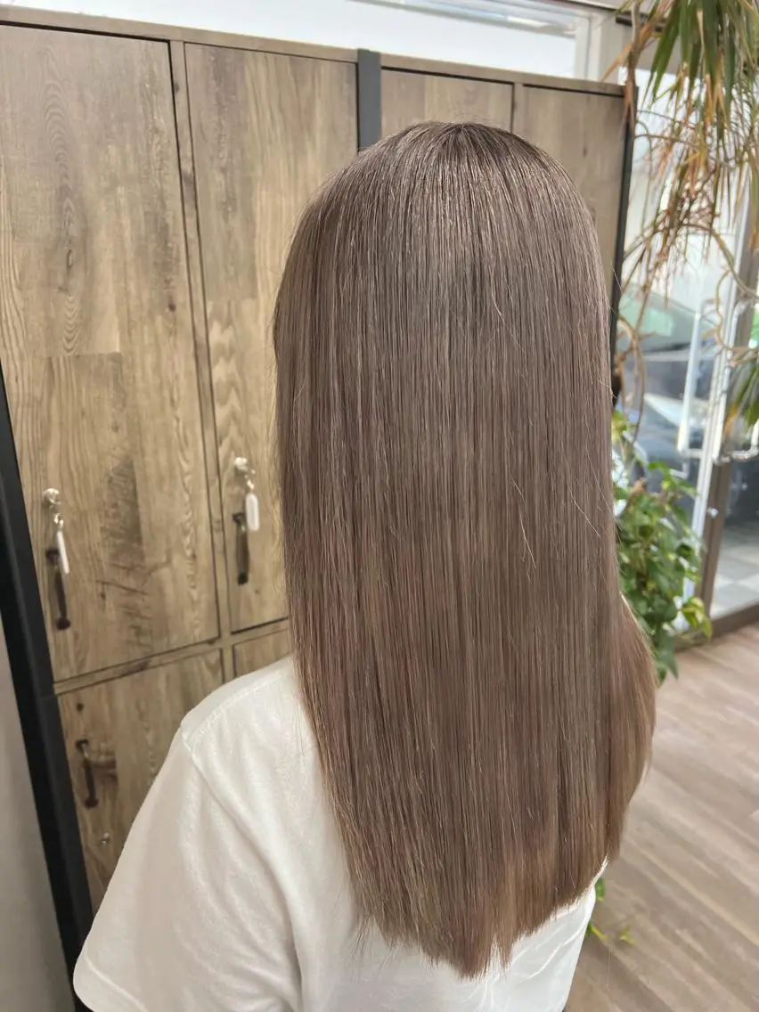 ロング カラー バレイヤージュ ブリーチ ケアブリーチ ダブルカラー イヤリングカラー カット ヘアカラー 🌷かわばた めい🌷のヘアスタイル