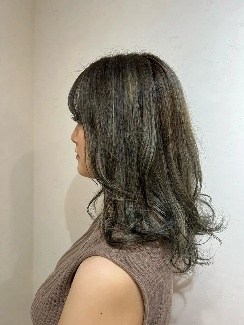ミディアム カラー 透明感カラー デザインカラー ハイライトカラー ハイライト honen RUKAのヘアスタイル