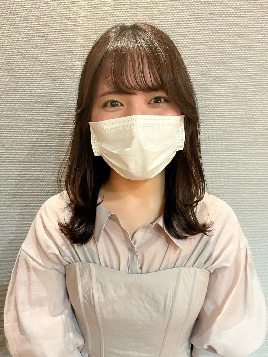 ミディアム レイヤーカット かわい りほのヘアスタイル