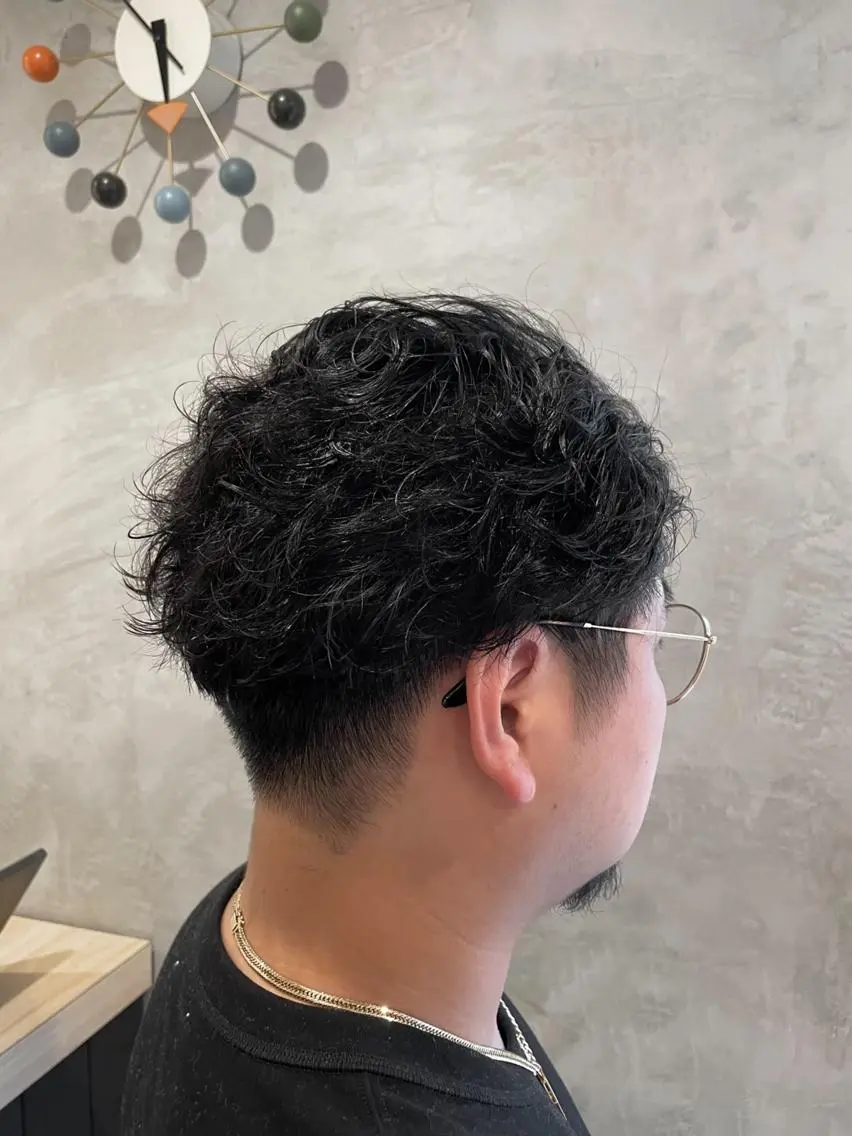 メンズ ブリーチなしWカラー 🌷宮部楓奈のヘアスタイル