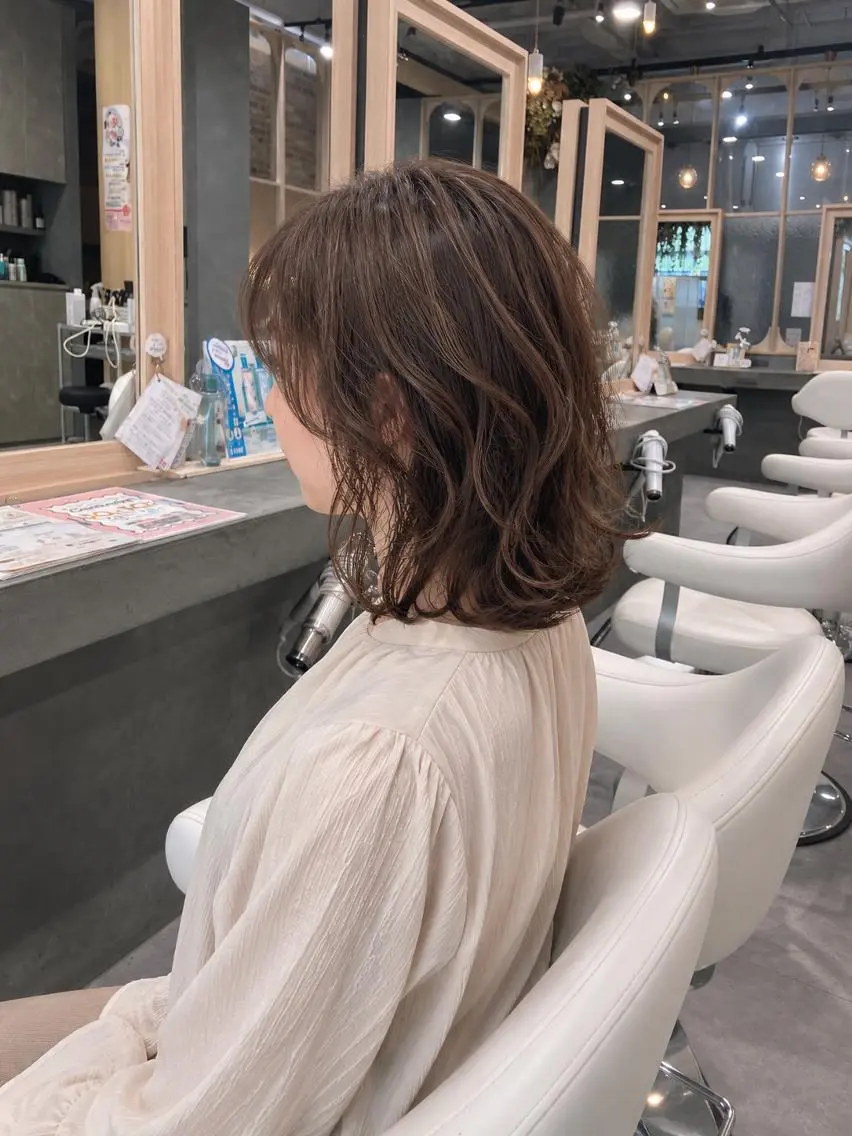 ミディアム 川畑 理花のヘアスタイル