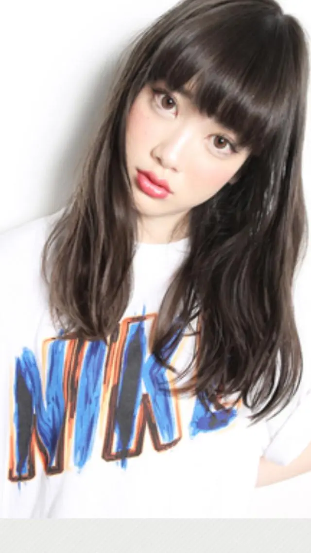 ロング 嶋崎 留美のヘアスタイル