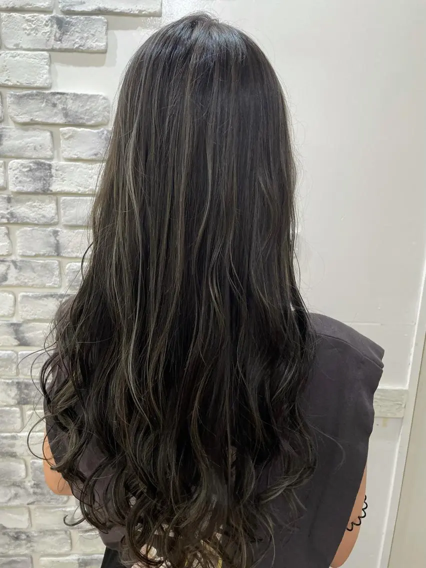 ロング カラー ハイライトカラー ハイライト ヘアカラー 後藤 陽花子のヘアスタイル