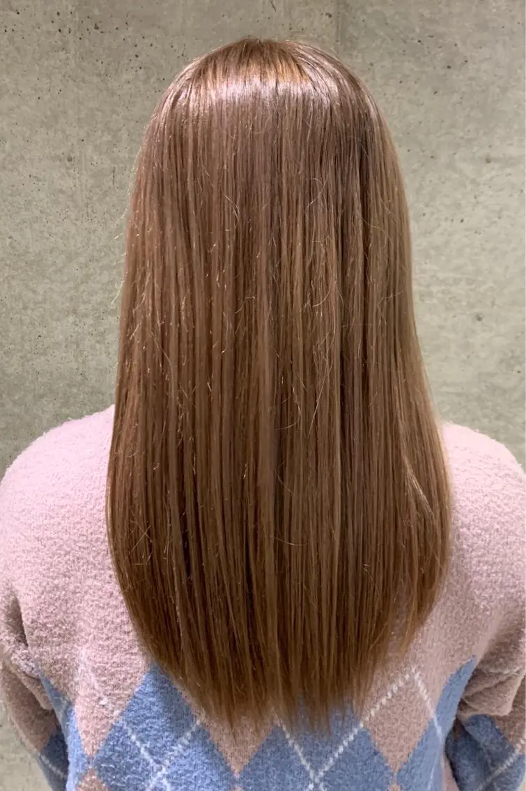 セミロング カラー ヘアカラー ハイライトが 得意なニキです😊のヘアスタイル