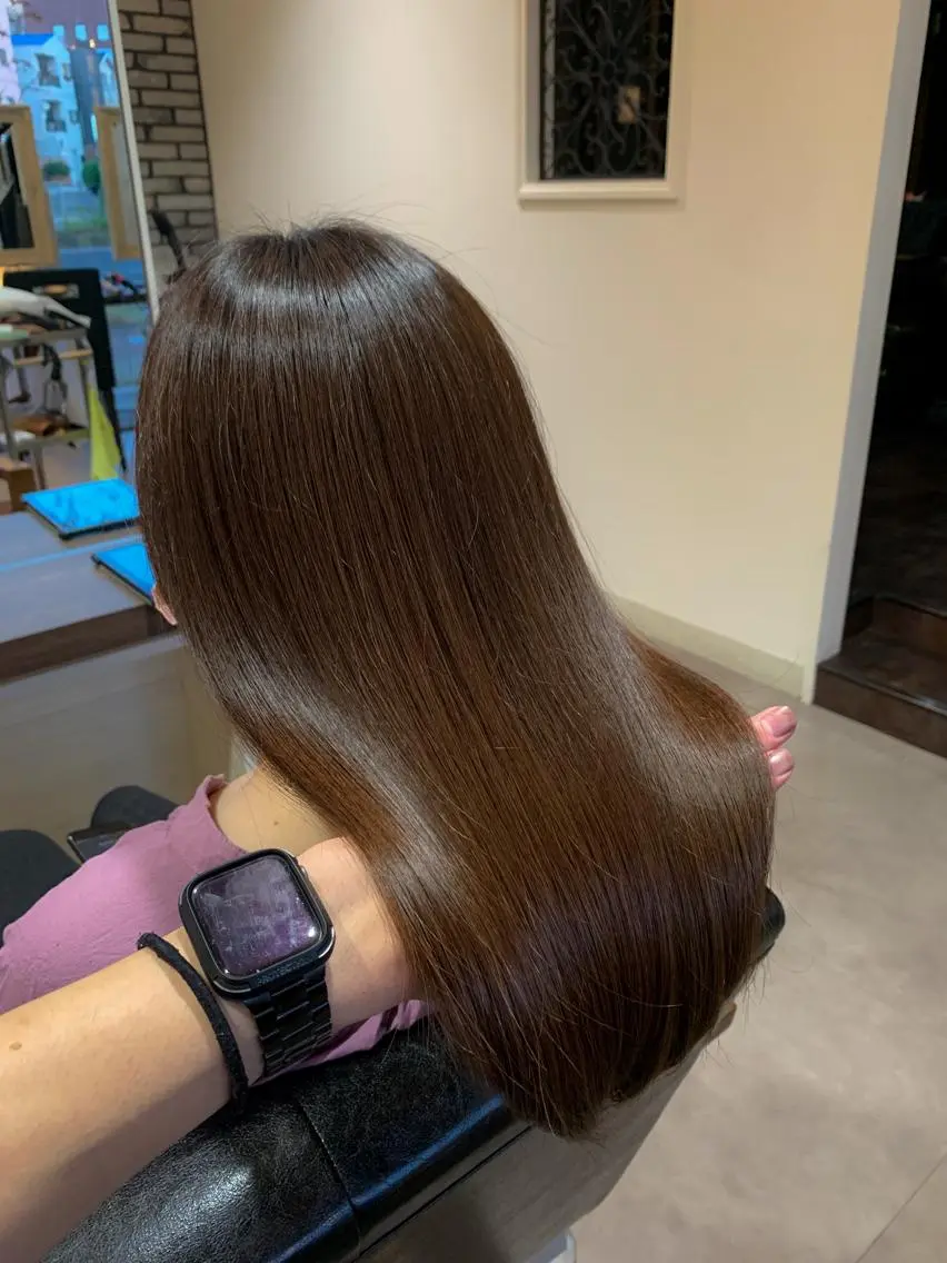 ロング カラー ブリーチ ケアブリーチ ダブルカラー ハイライトカラー ハイトーンカラー カット ヘアカラー トリートメント 地毛風ストレート/ 髪質改善/榎本流行のヘアスタイル
