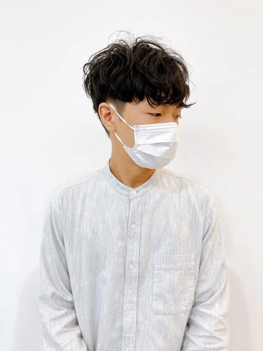 ショート パーマ メンズ マッシュ メンズパーマ カット ヘアカラー パーマ 縮毛矯正 トリートメント メンズパーマ タカキリョウのヘアスタイル