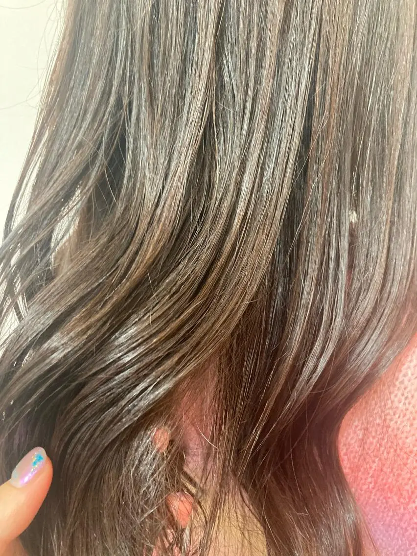カラー 阪口 依美奈のヘアスタイル