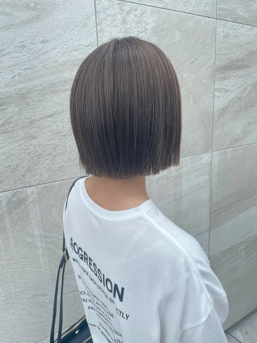ショート カラー ヘアアレンジ 切りっぱなしボブ ベージュカラー ブリーチ ハイライトカラー ボブ カット ヘアカラー 田島 仁美のヘアスタイル