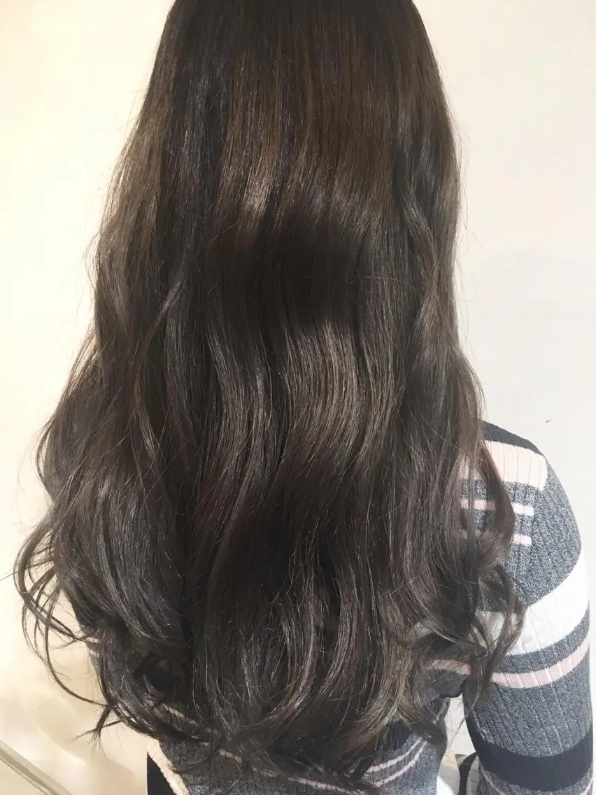 セミロング 🌿 ܸAir 透明感🌱西村知佳のヘアスタイル