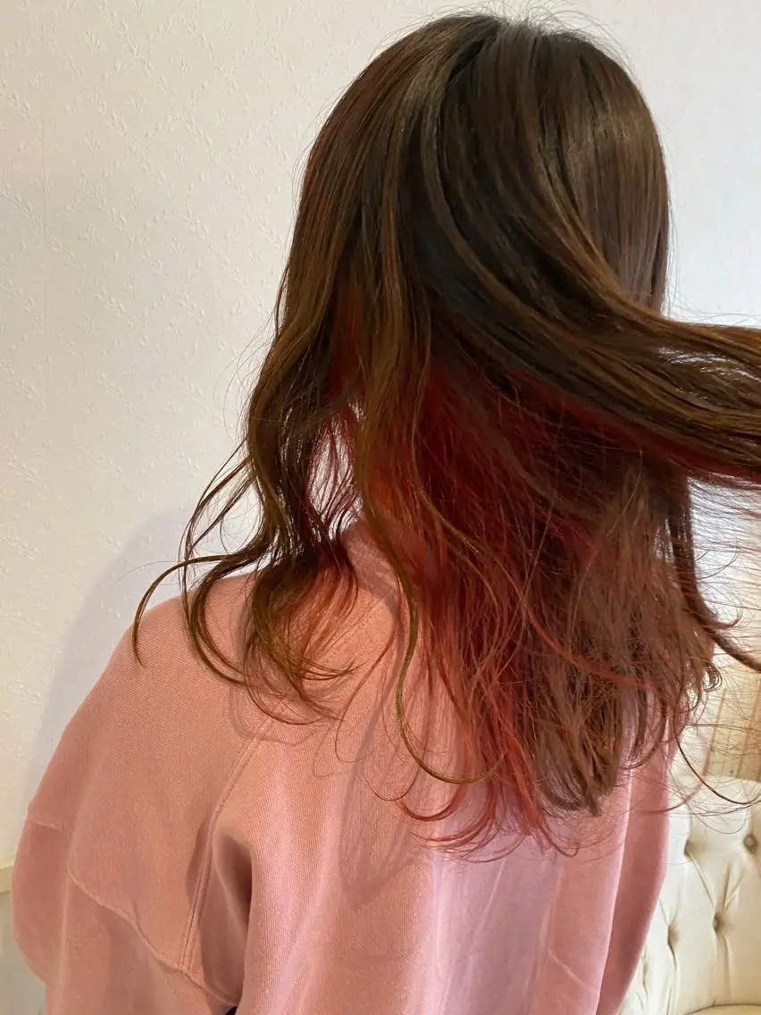 ロング カラー ヘアカラー 宮内 真乃のヘアスタイル