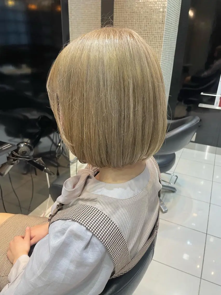 ミディアム カラー ベージュカラー ミルクティーベージュ 女性リピ90%🍨 🩷佐藤みずきのヘアスタイル
