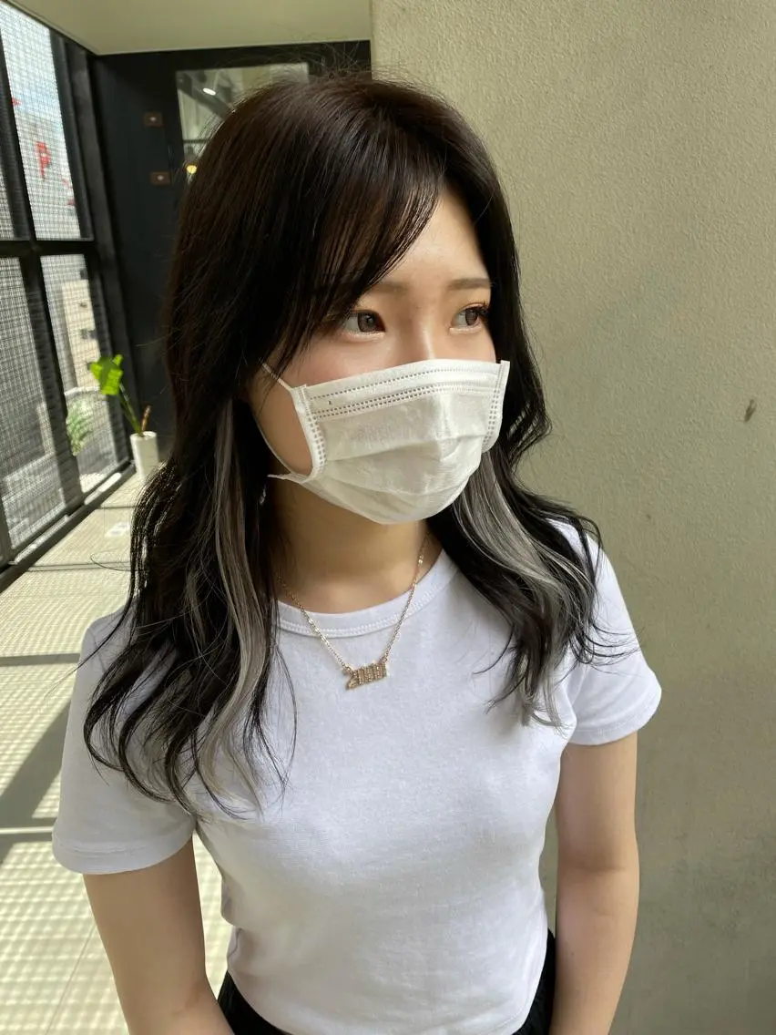 セミロング 大内 志穂のヘアスタイル