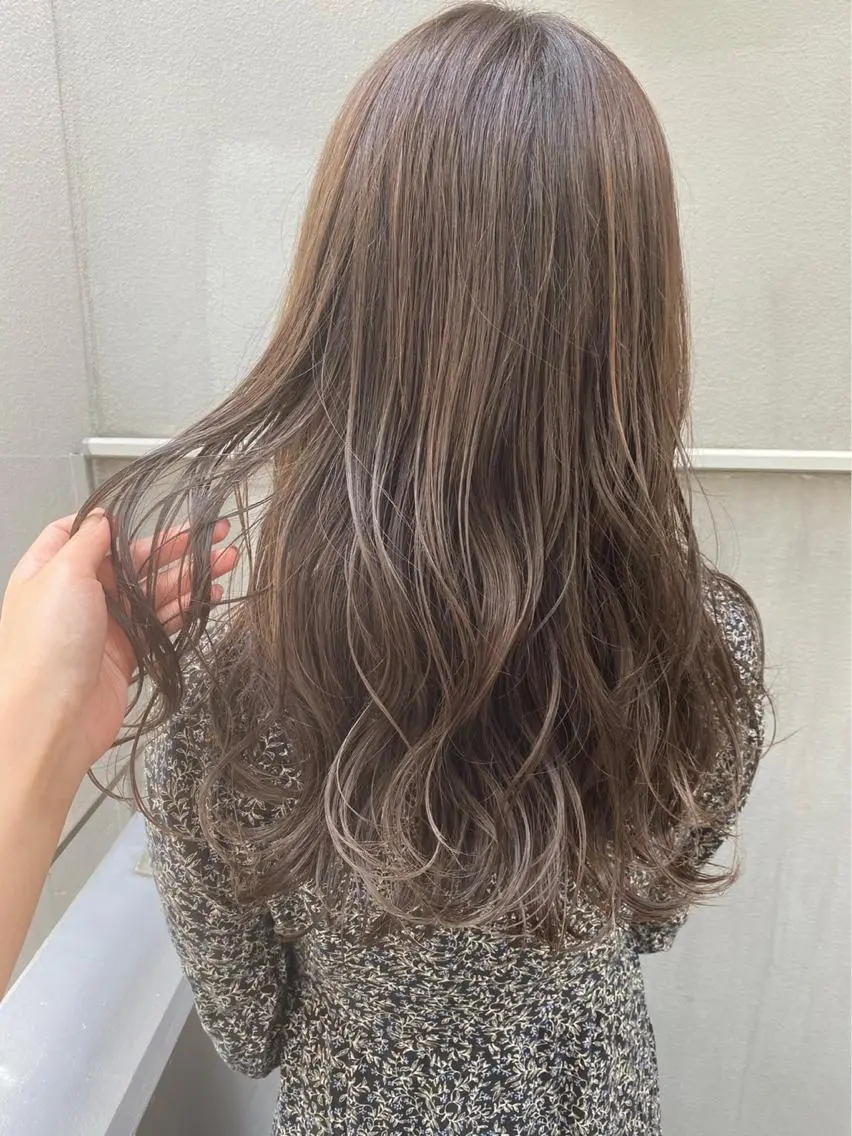 ロング カラー パーマ 中村 彩乃のヘアスタイル