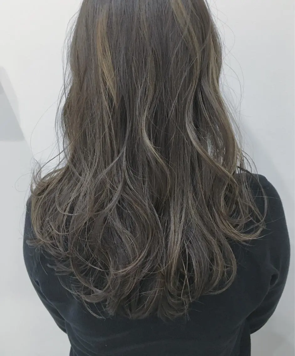 ロング カラー tipi 香椎・千早のヘアスタイル