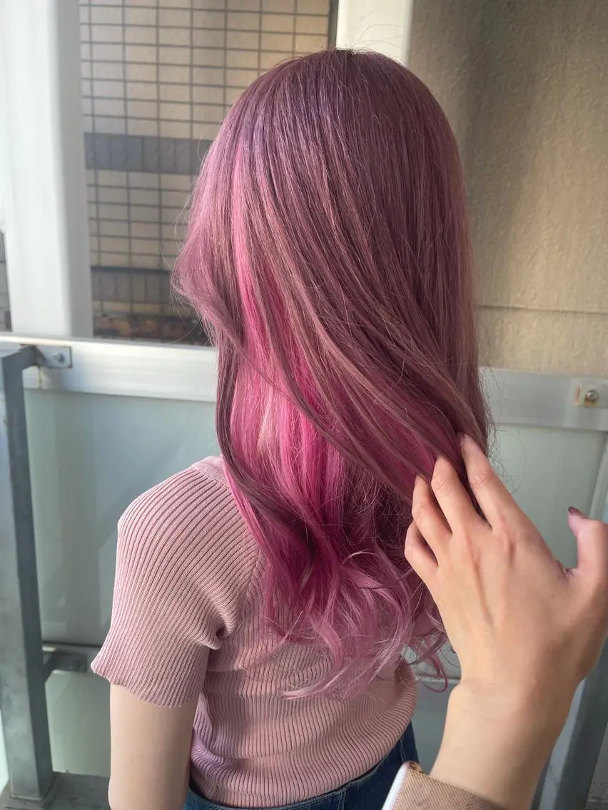 ロング カラー 岩谷/ブリーチ 🪽透明感カラーのヘアスタイル