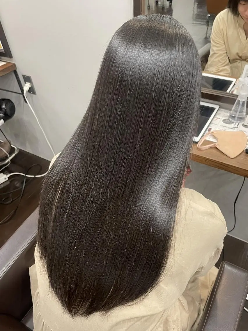 ロング カラー ブリーチ ケアブリーチ 透明感カラー ダブルカラー ハイライトカラー newibelsia 名駅のヘアスタイル