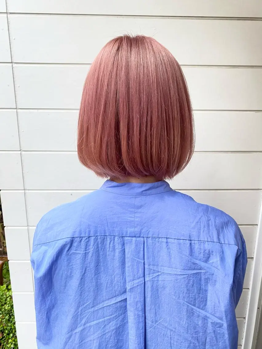 ショート カラー パーマ ヘアアレンジ メンズ キッズ ネイル マツエク・マツパ メンズブリーチ ベージュカラー ブリーチ ピンクカラー ピンクベージュ インナーカラー/ KANAのヘアスタイル
