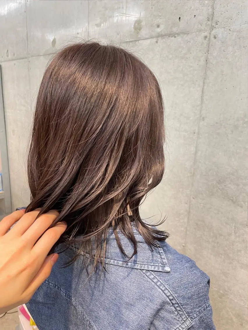 ミディアム ラベンダーベージュ ヘアカラー shun 原宿/表参道のヘアスタイル