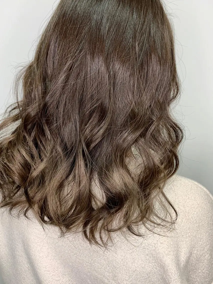 ミディアム レイヤー/艶髪カラー 森本くるみのヘアスタイル