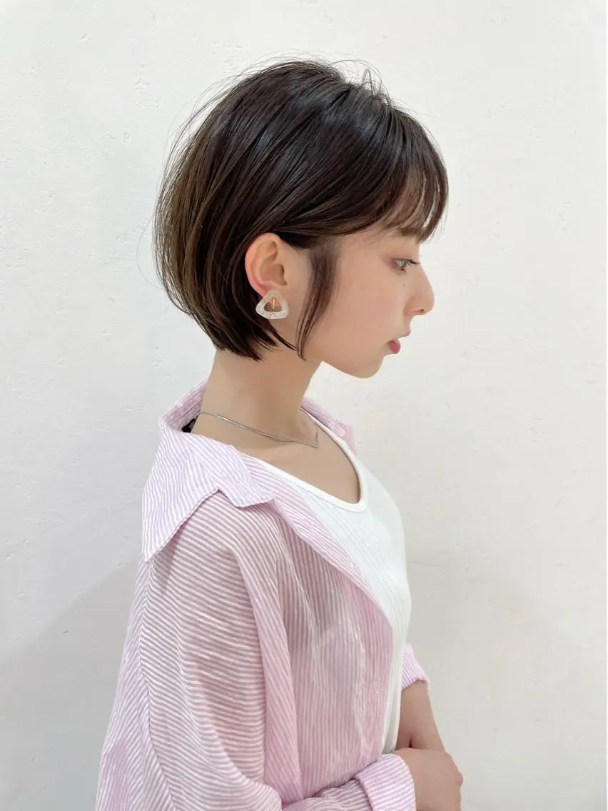 ミディアム ボブ 髪質改善 韓国風ヘア シースルーバング 小顔カット カット ヘアカラー トリートメント 🌹ハッシュカット、 レイヤー韓国ヘア🌹のヘアスタイル