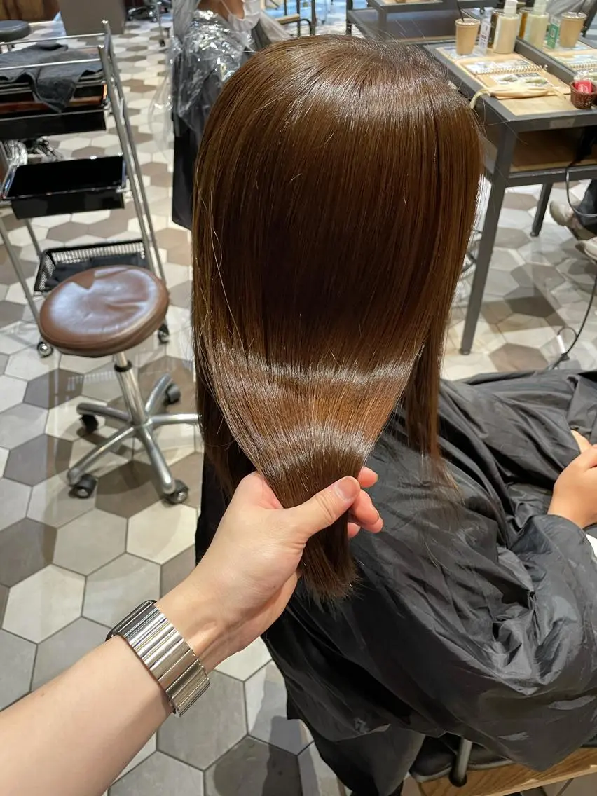 ロング カット ヘアカラー 縮毛矯正 トリートメント 髪質改善、縮毛矯正 Core梅田茶屋町店のヘアスタイル