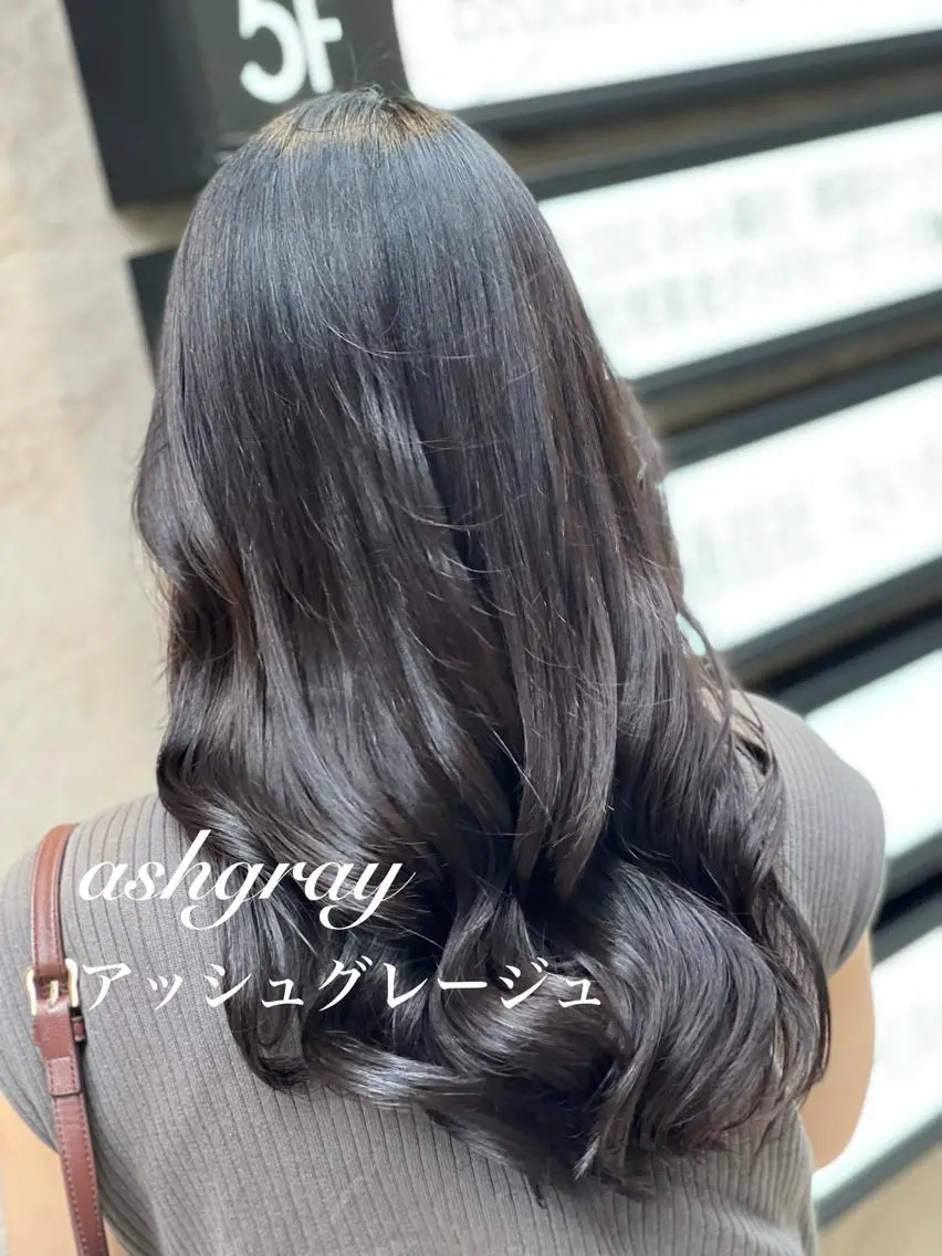 セミロング カラー 縮毛矯正　野口 恵のヘアスタイル