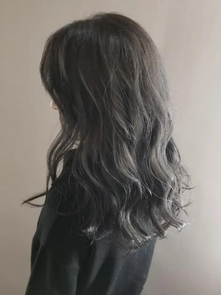 ロング Ash 店長　山下達也のヘアスタイル
