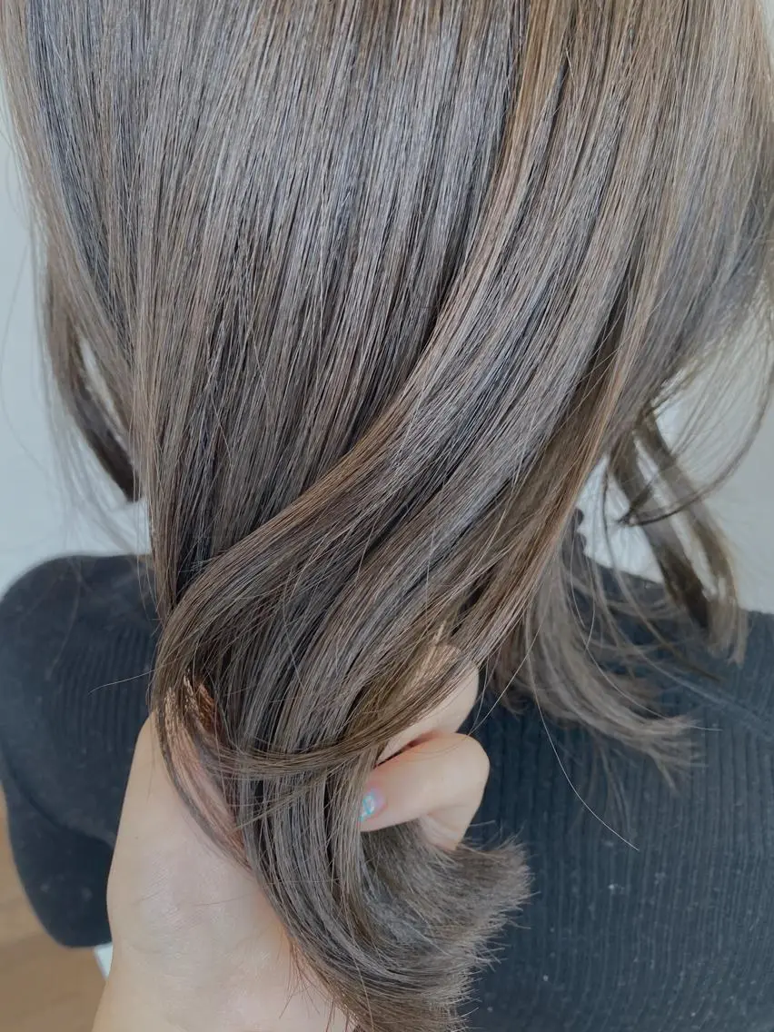 セミロング カラー 🥣 hashi 🛋️のヘアスタイル