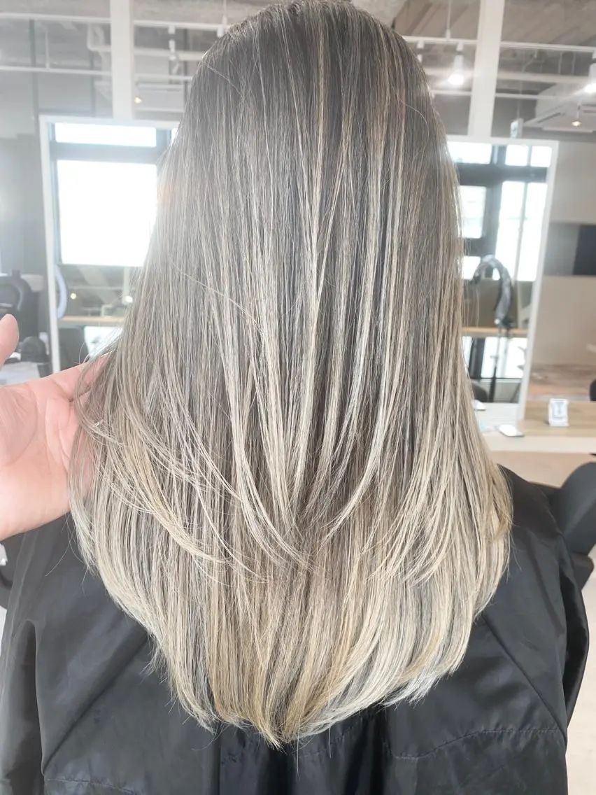 ミディアム カラー ヘアアレンジ ネイル マツエク・マツパ アイブロウ ヘアカラー トリートメント 井上 一平のヘアスタイル