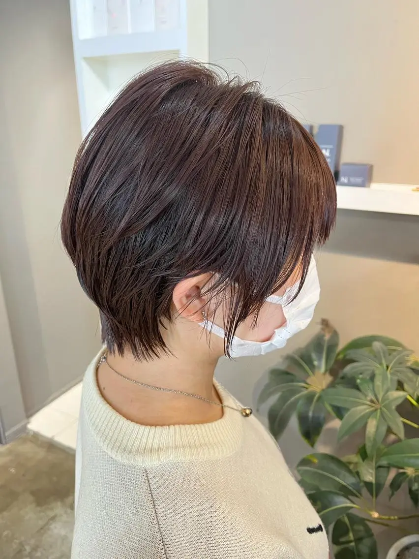 ショート カラー ヘアアレンジ キッズ ネイル マツエク・マツパ アイブロウ 透明感カラー🤎 ゆりのヘアスタイル
